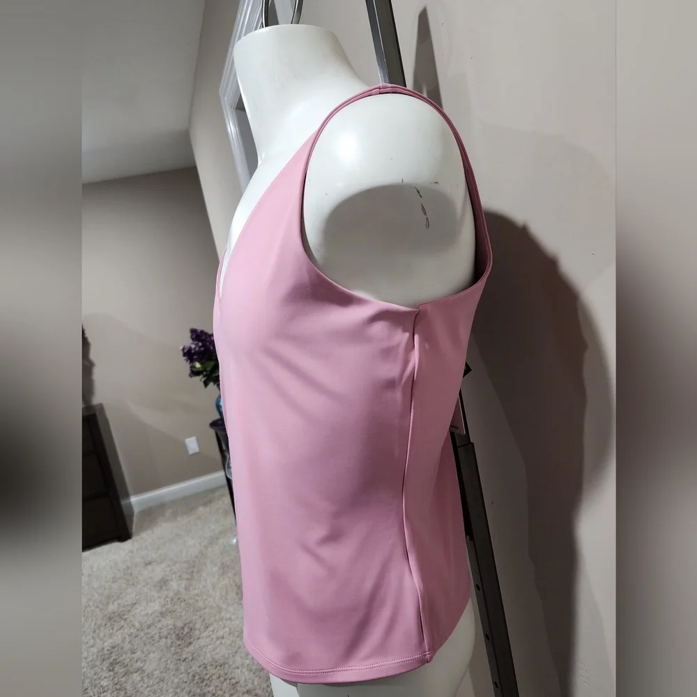 NWT Express Body Contour High Compression Double V-Neck Tank Size XL - Picture 4 of 11